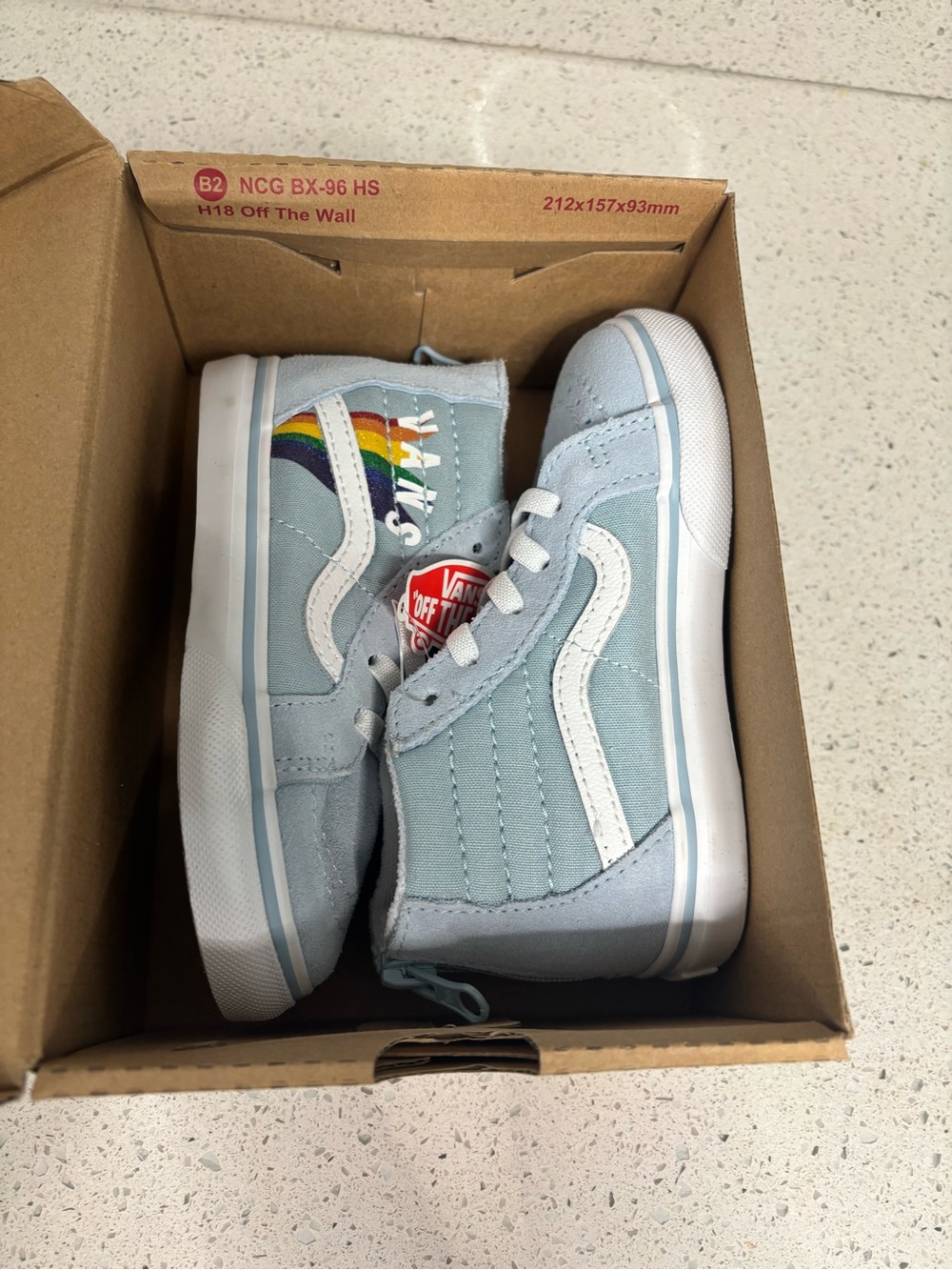 New toddler size 9 vans shoes, #F1231